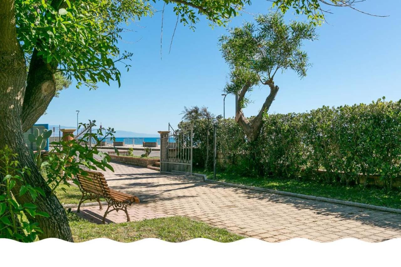 Freedom Village Soverato Marina Dış mekan fotoğraf