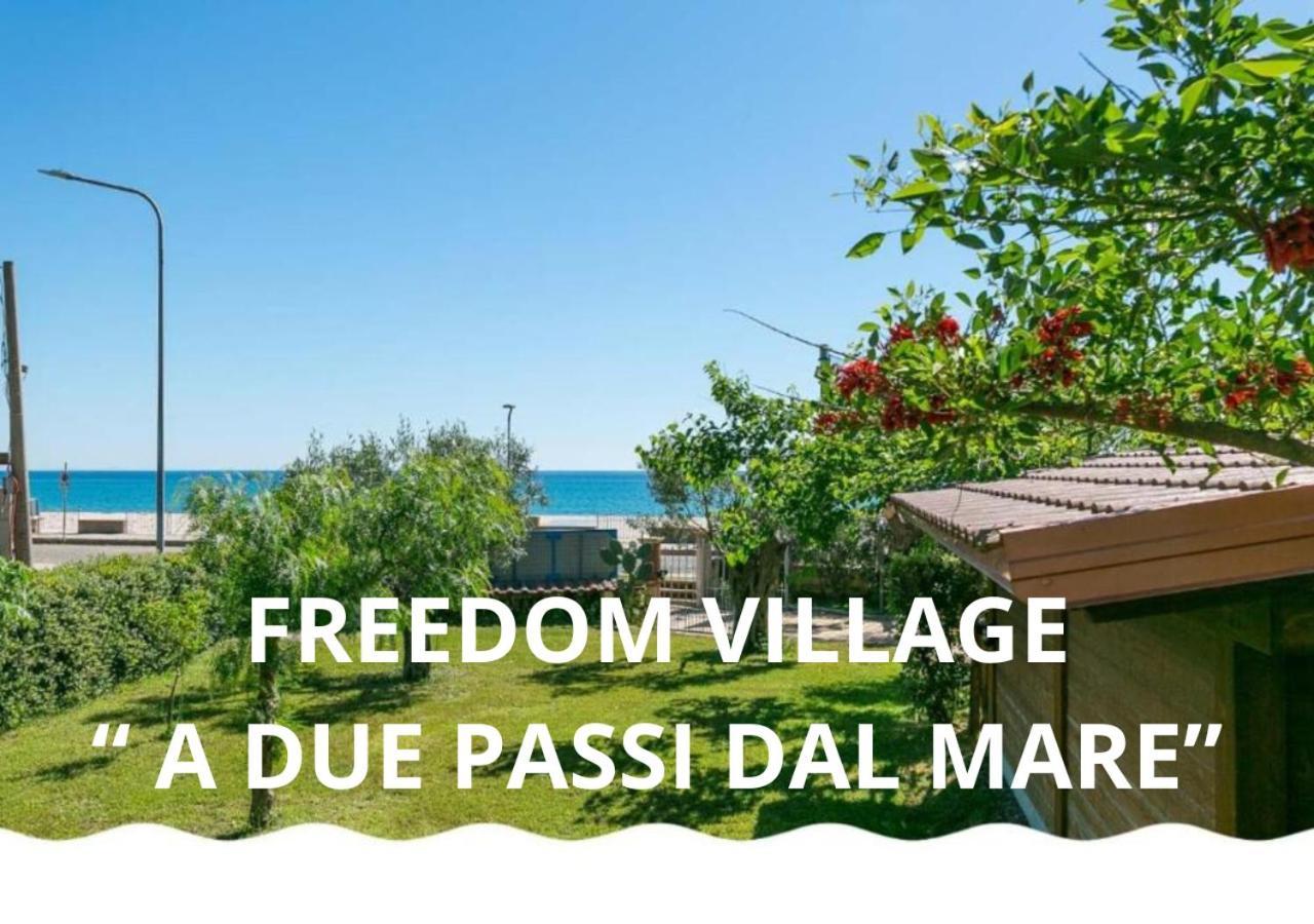 Freedom Village Soverato Marina Dış mekan fotoğraf